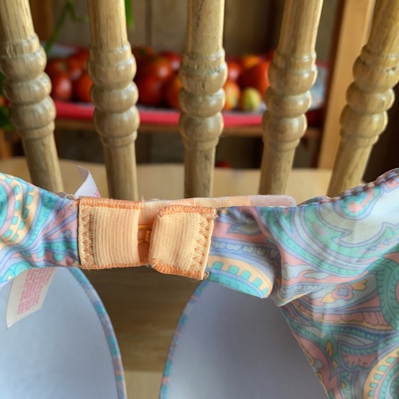 Victoria Secret push up bra 34B - Picture 4 of 4